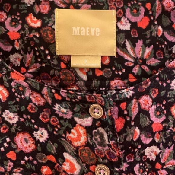 Women’s Maeve Button Up Long Sleeved Blouse•Small - Picture 3 of 6